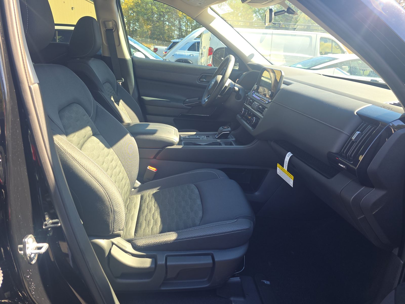 2025 Nissan Pathfinder S FWD