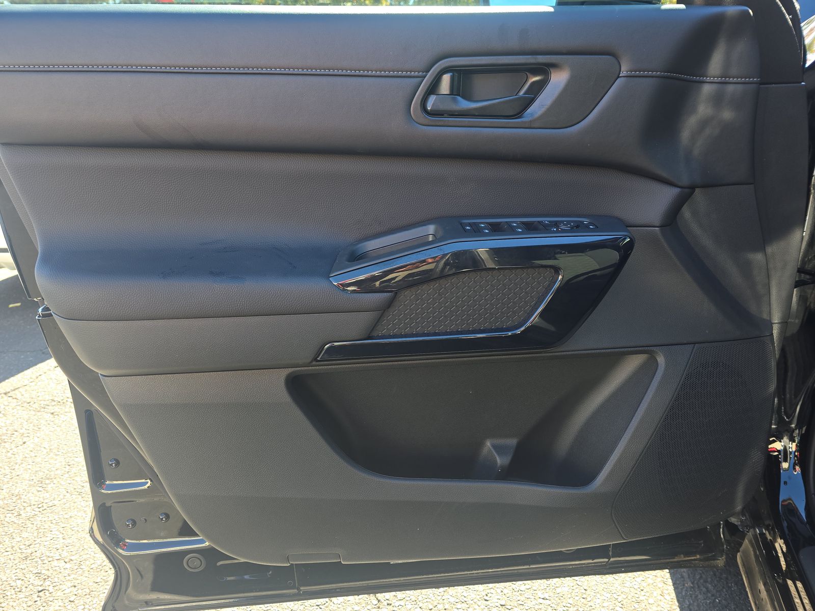 2025 Nissan Pathfinder S FWD