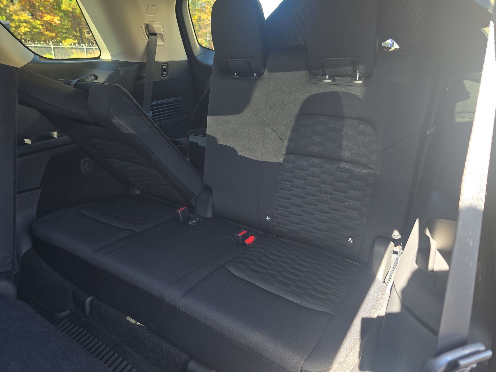 2025 Nissan Pathfinder S FWD