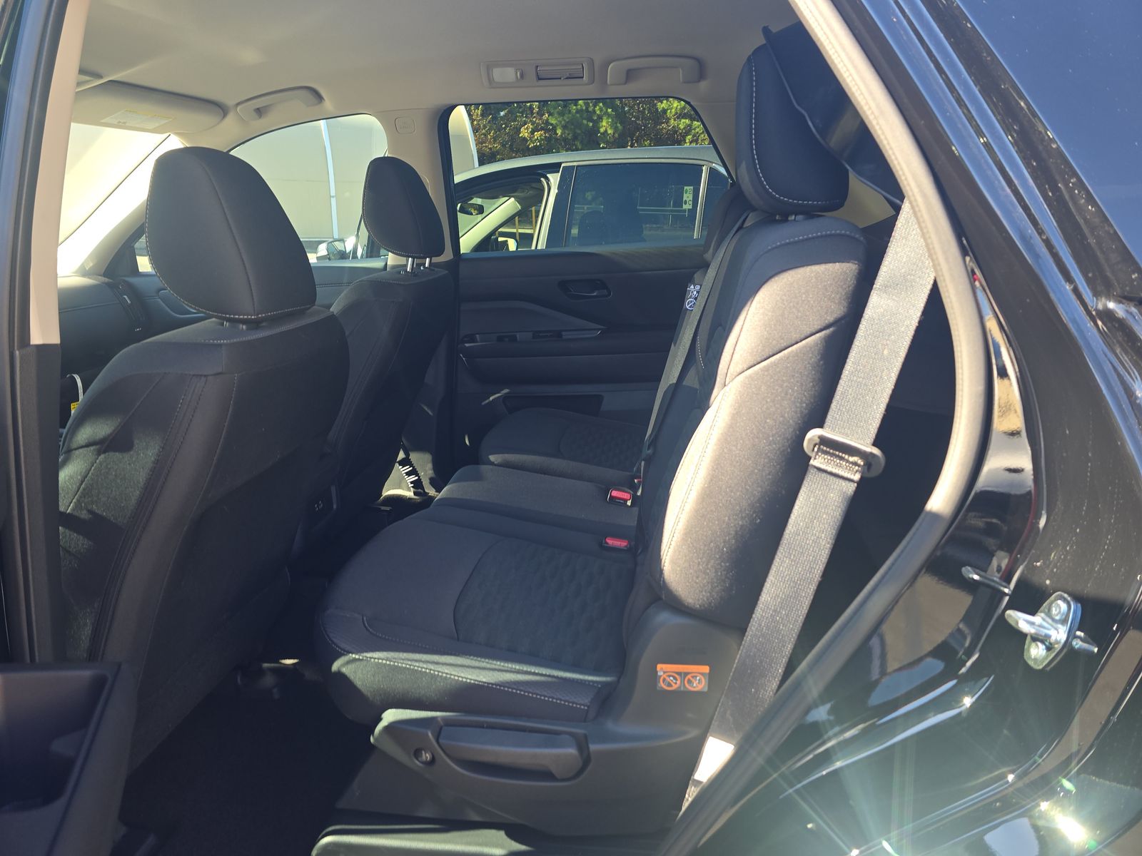 2025 Nissan Pathfinder S FWD