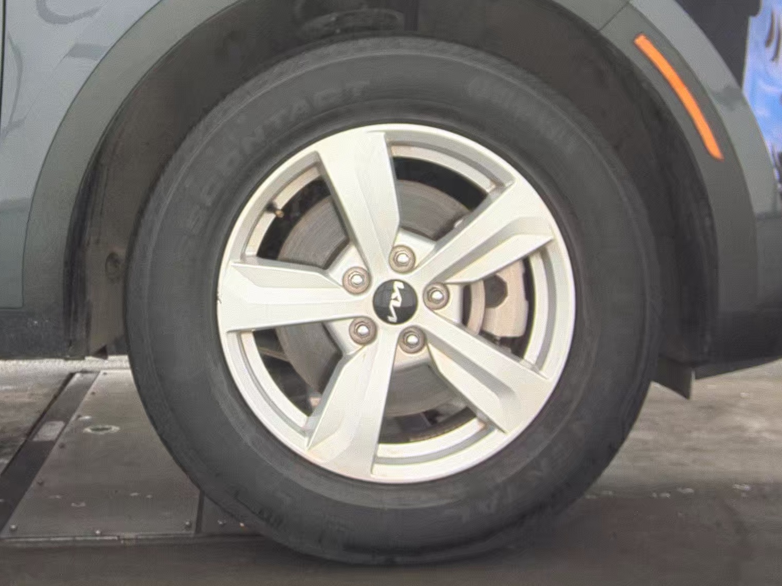 2023 Kia Sorento LX FWD