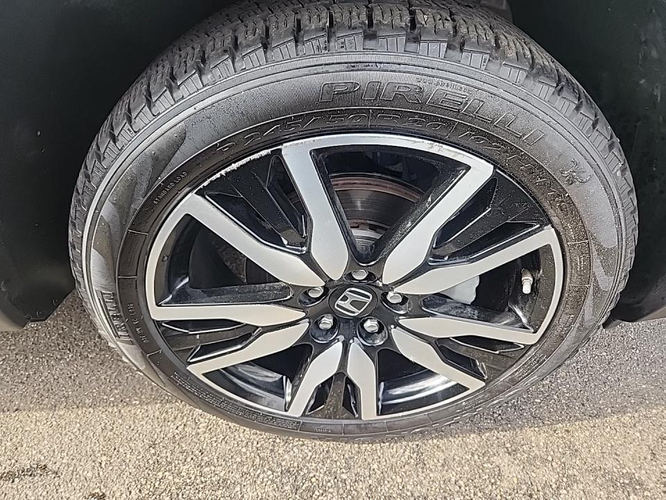 2022 Honda Pilot Touring AWD