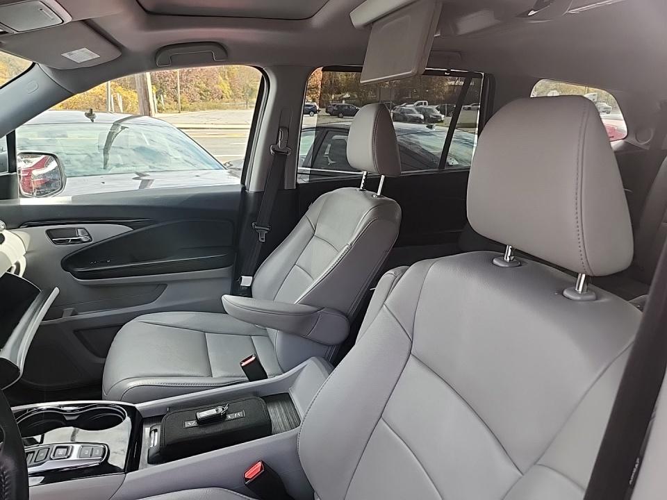 2022 Honda Pilot Touring AWD