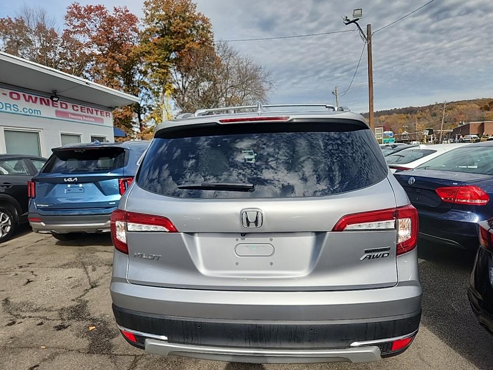 2022 Honda Pilot Touring AWD