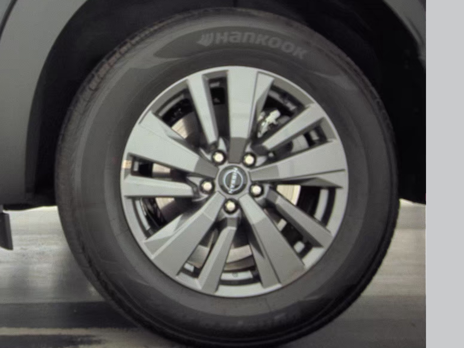 2025 Nissan Pathfinder S FWD