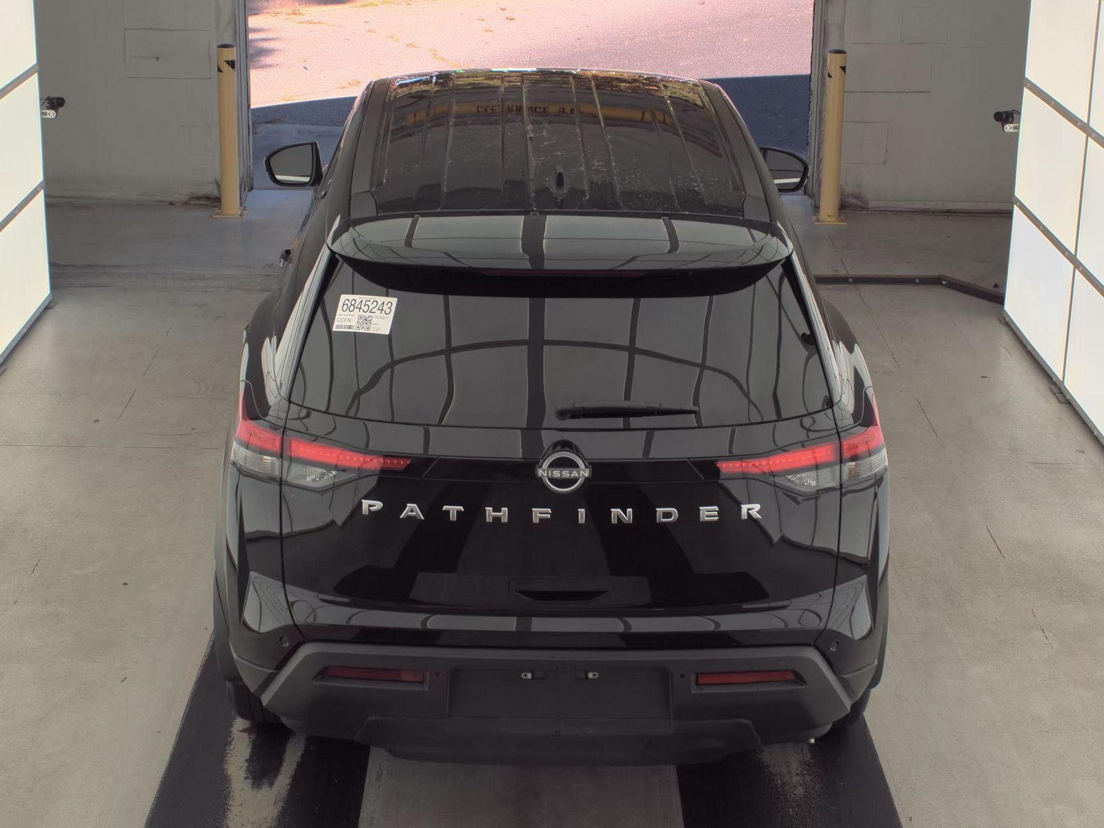 2025 Nissan Pathfinder S FWD