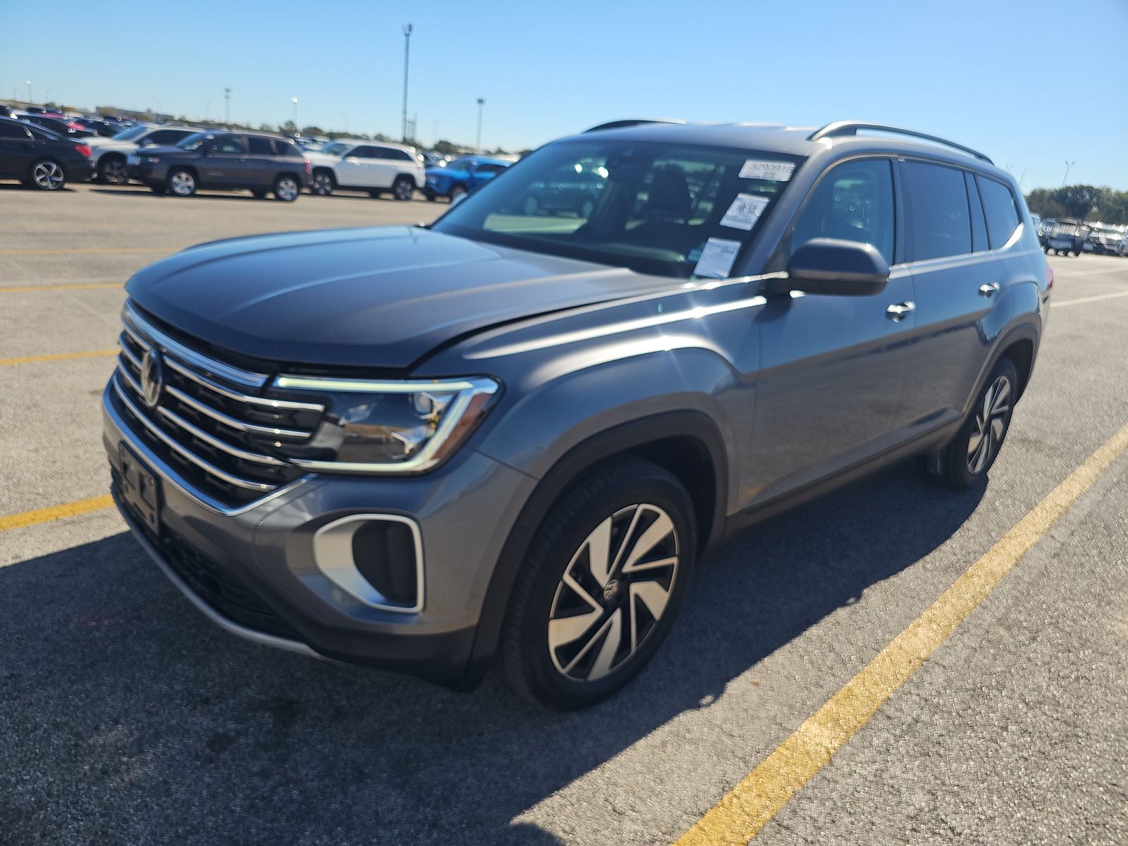 2025 Volkswagen Atlas 2.0T SE FWD