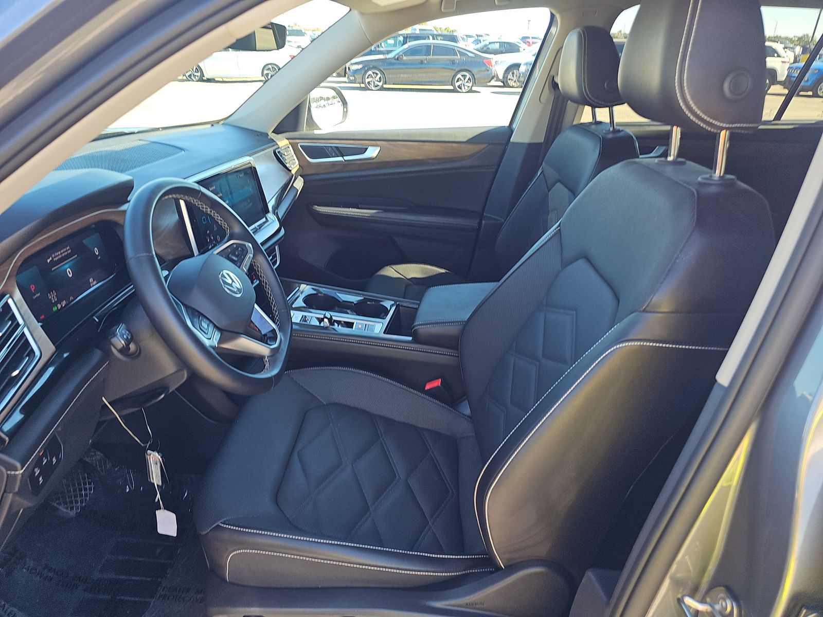 2025 Volkswagen Atlas 2.0T SE FWD