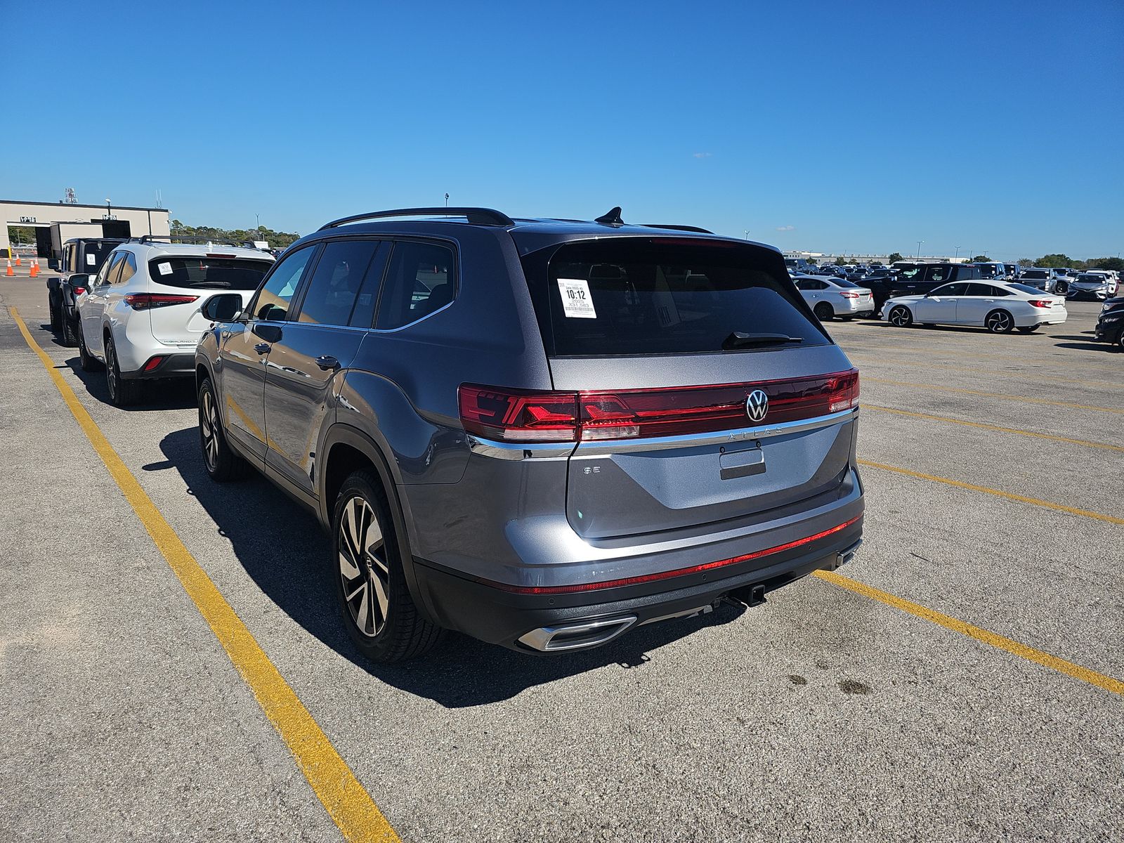 2025 Volkswagen Atlas 2.0T SE FWD