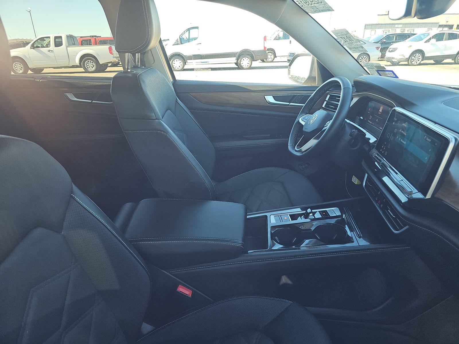 2025 Volkswagen Atlas 2.0T SE FWD