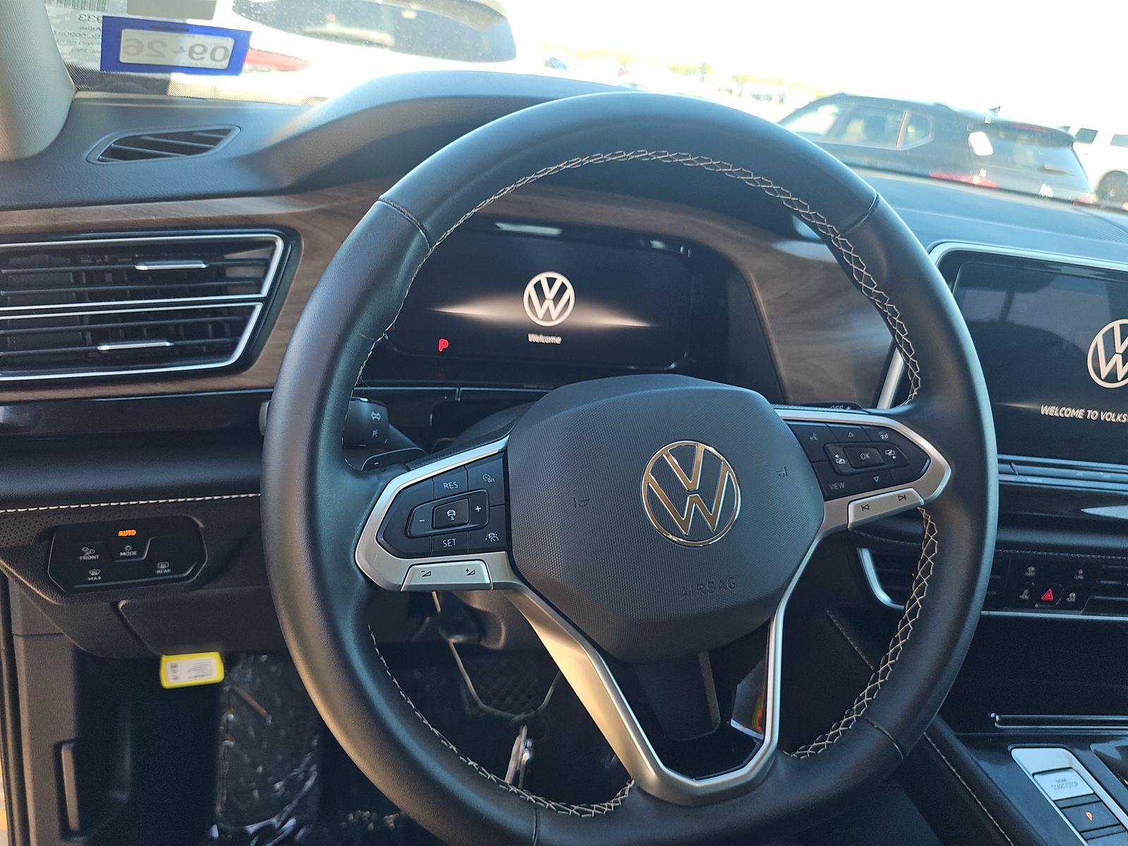 2025 Volkswagen Atlas 2.0T SE FWD