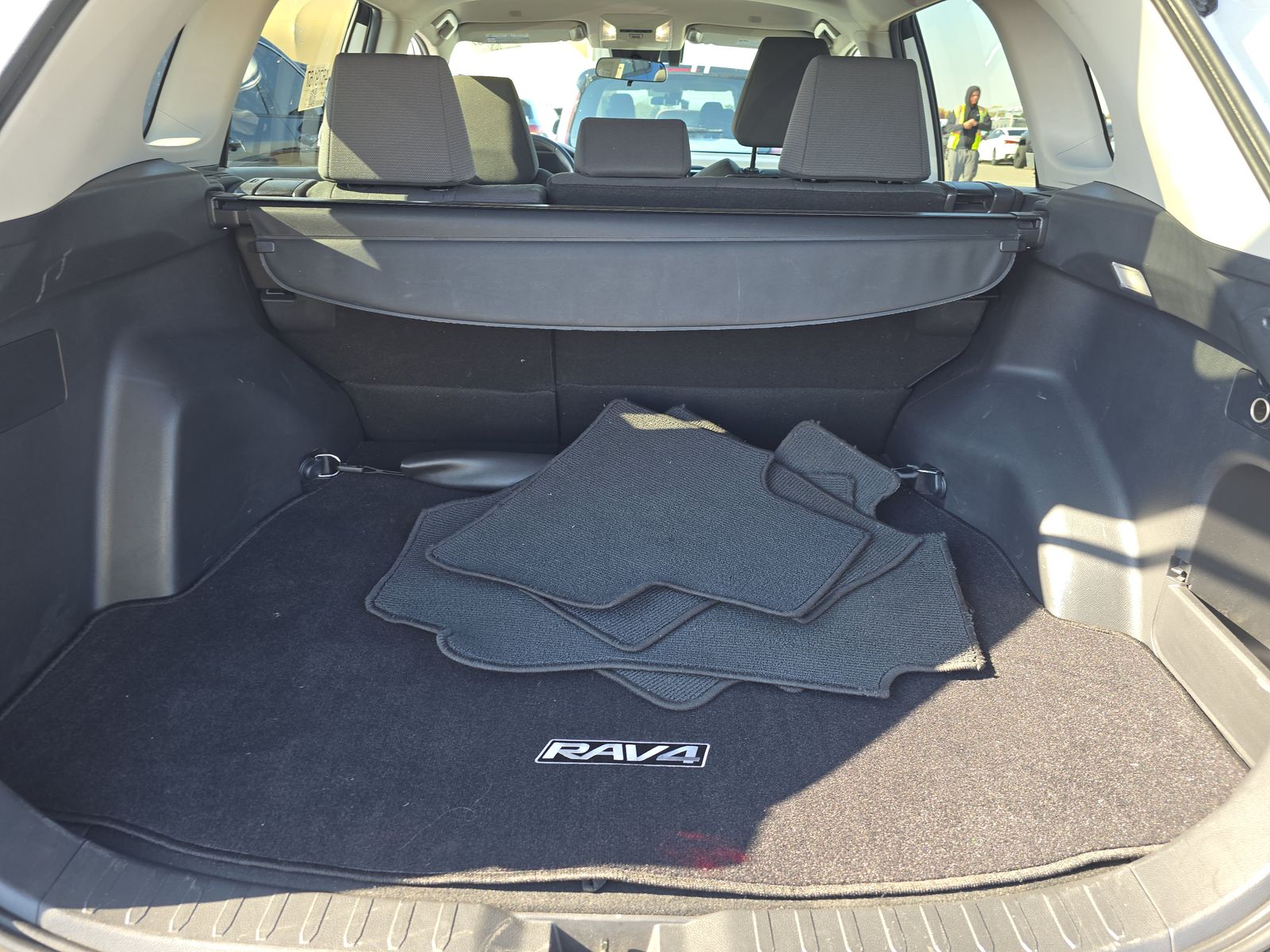 2024 Toyota RAV4 XLE AWD