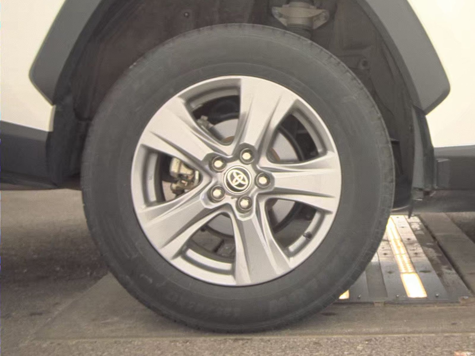 2024 Toyota RAV4 XLE AWD