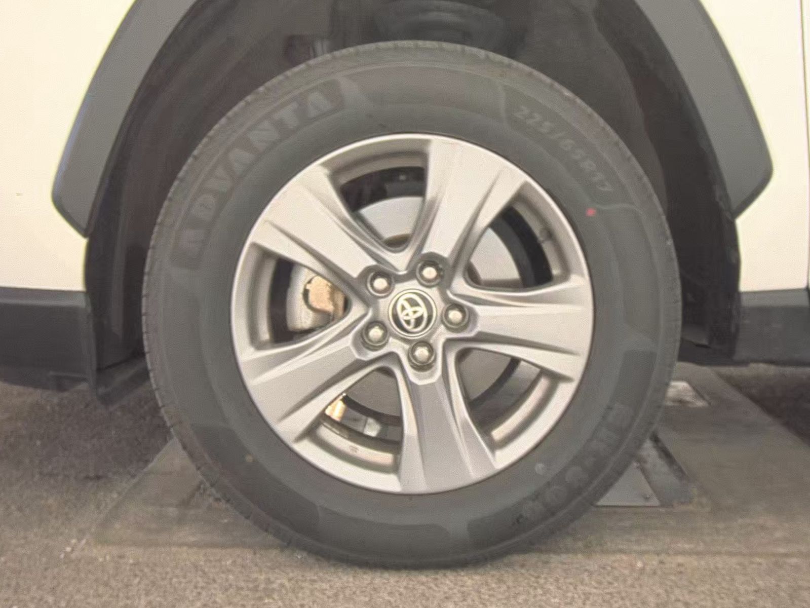 2024 Toyota RAV4 XLE AWD