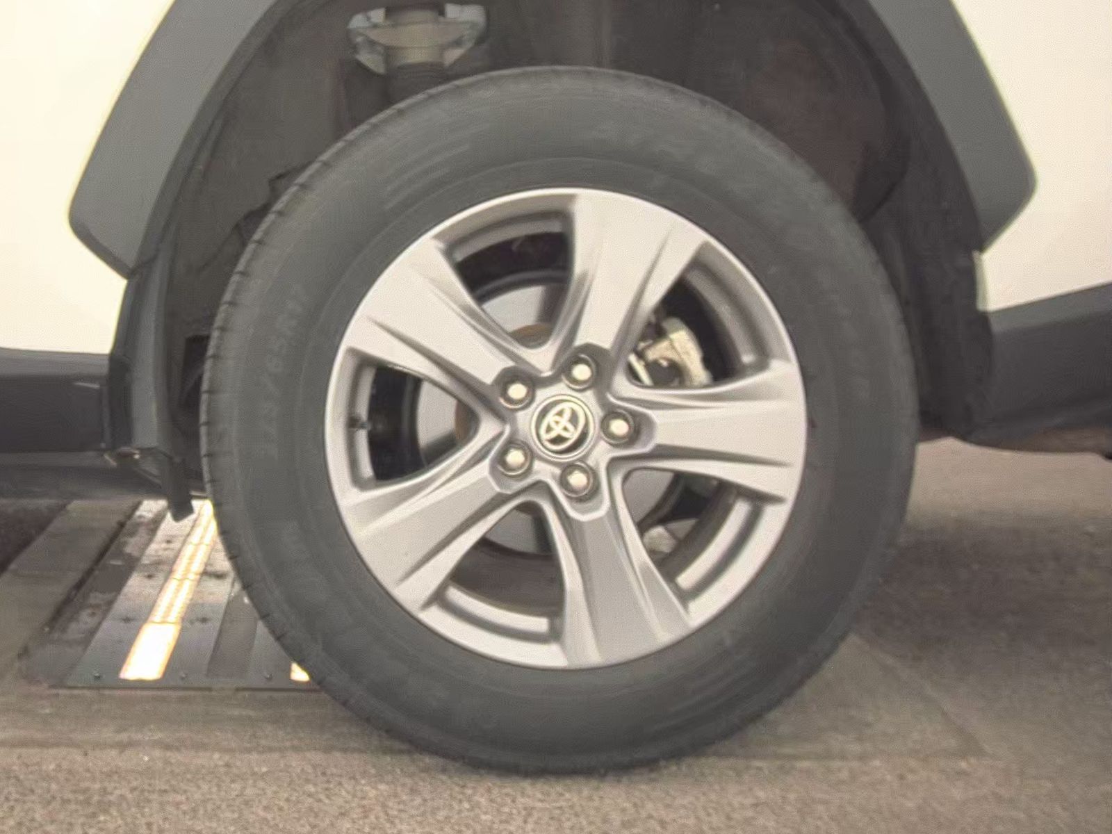 2024 Toyota RAV4 XLE AWD