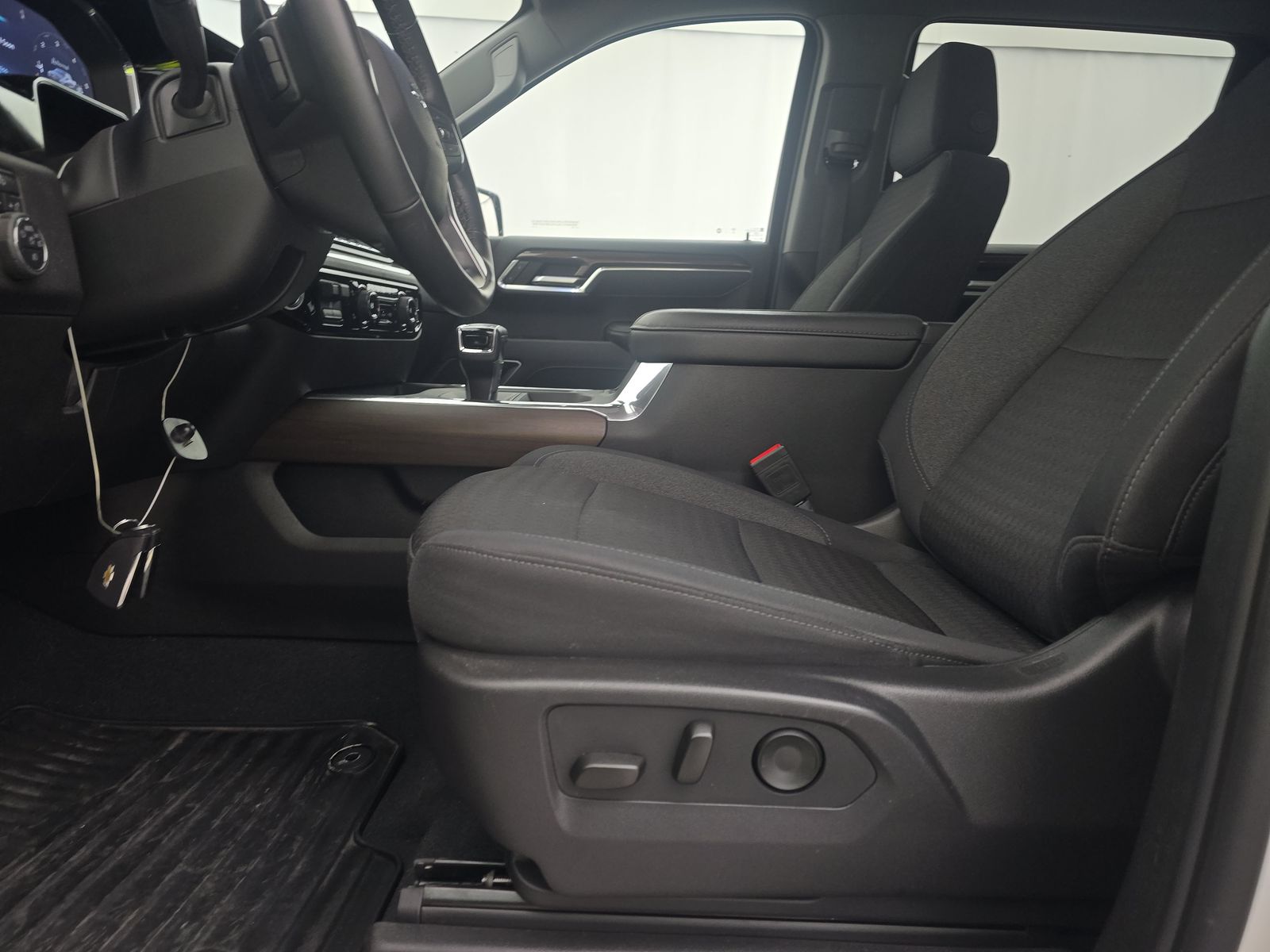 2025 Chevrolet Silverado 1500 RST AWD