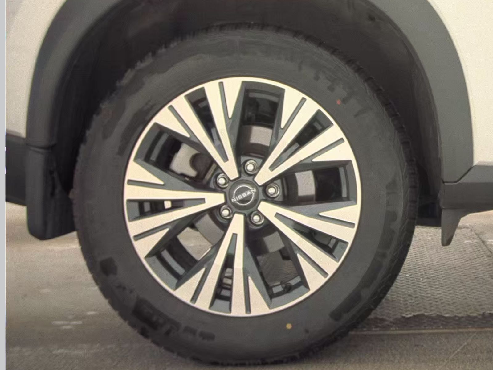 2023 Nissan Rogue SV AWD