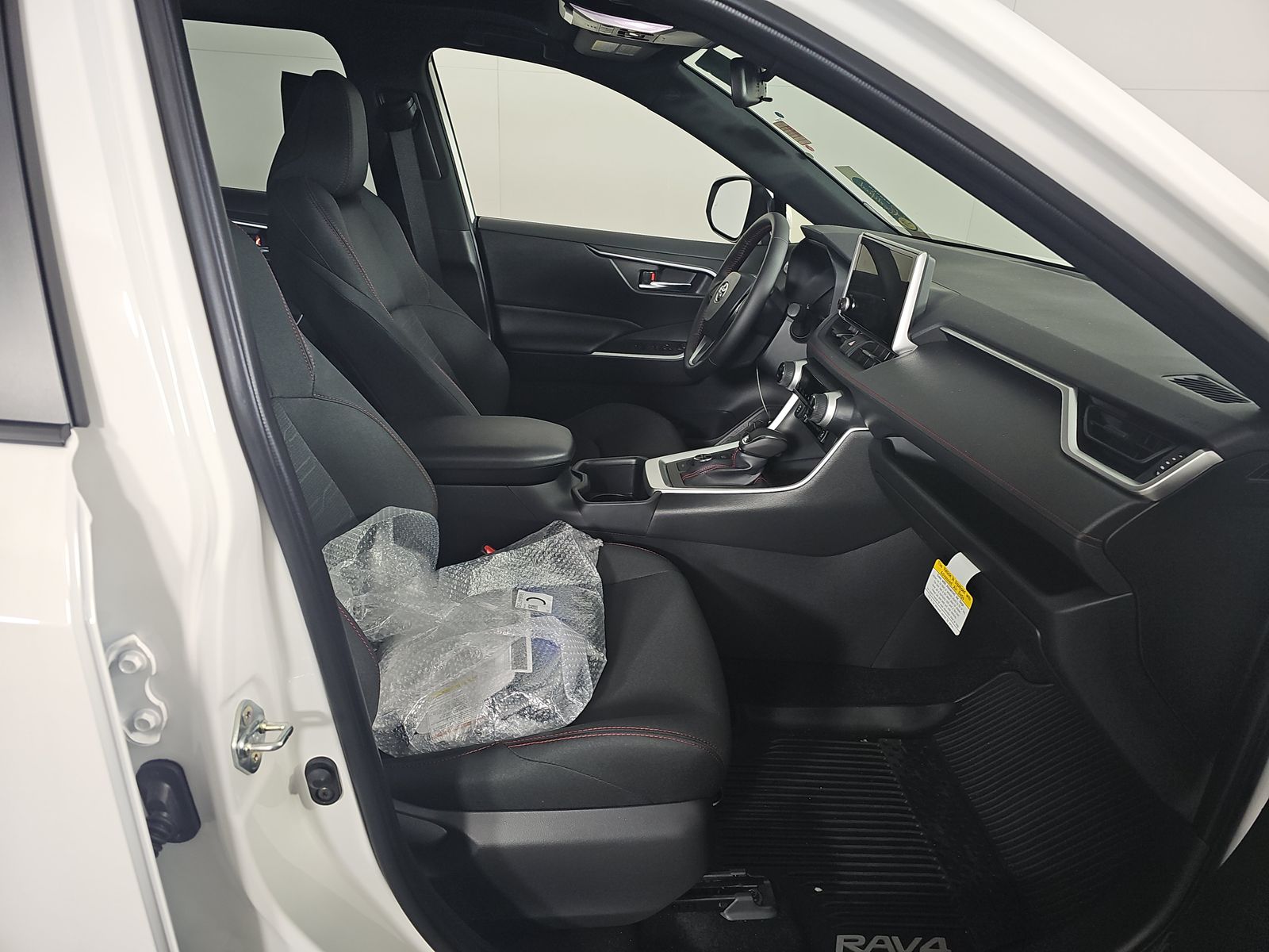 2025 Toyota RAV4 Plug-In Hybrid SE AWD