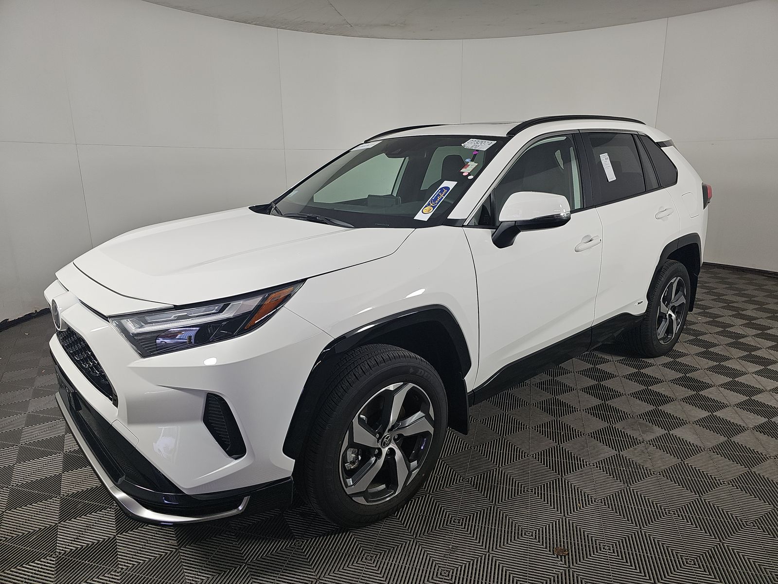 2025 Toyota RAV4 Plug-In Hybrid SE AWD
