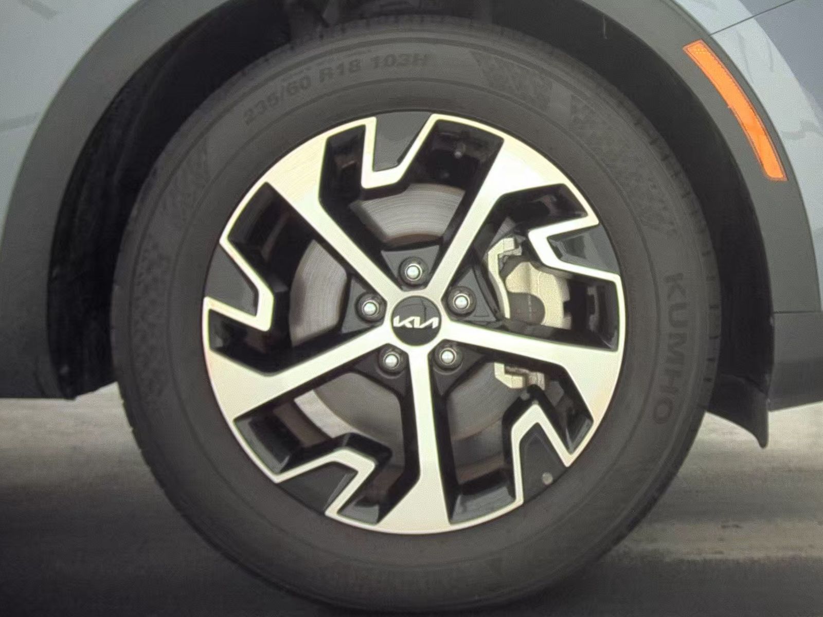 2023 Kia Sportage EX FWD