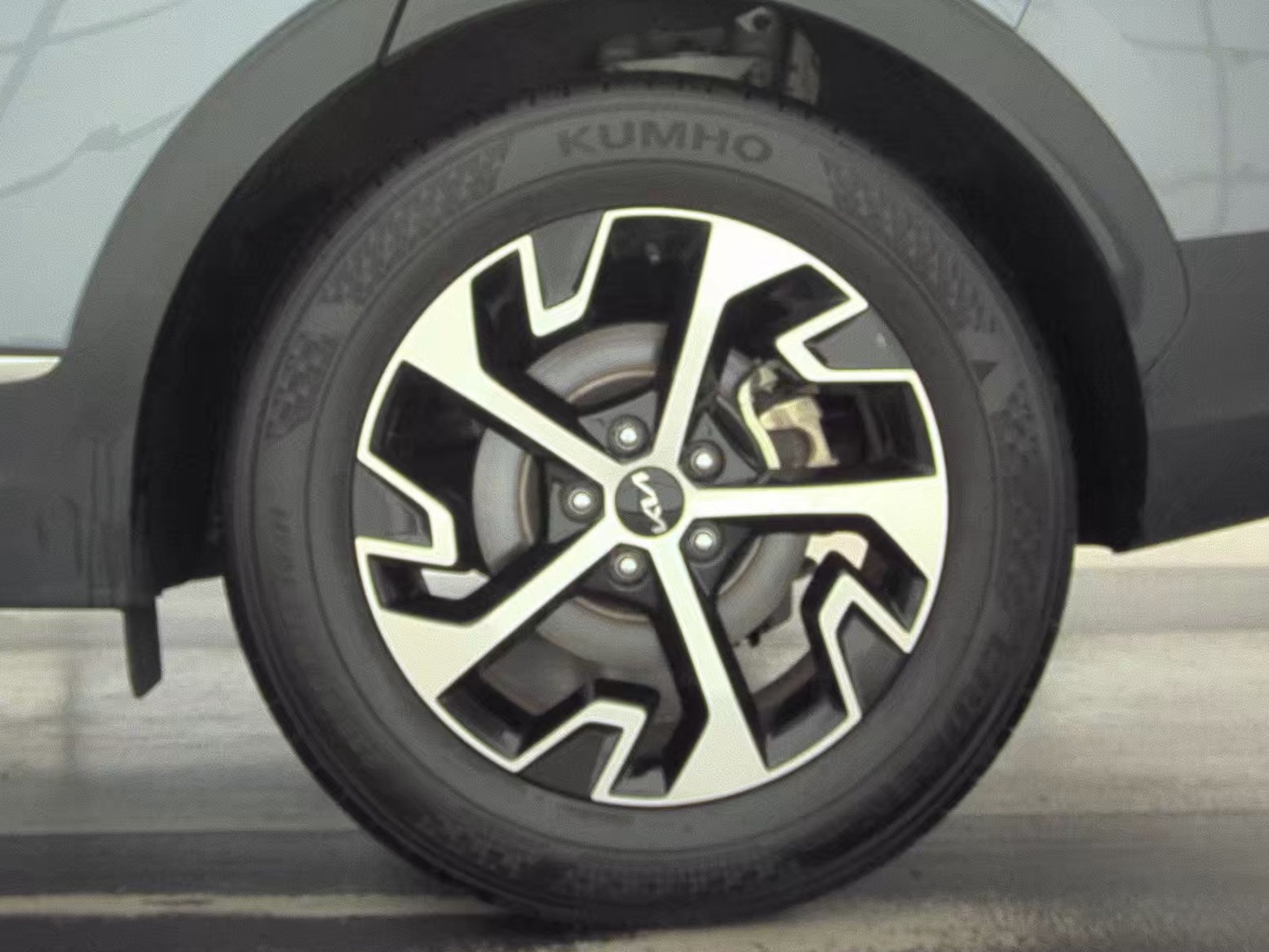 2023 Kia Sportage EX FWD