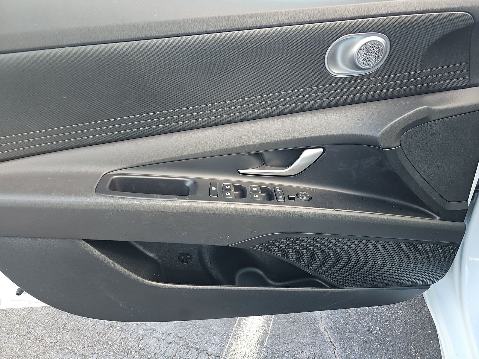 2024 Hyundai Elantra SEL FWD