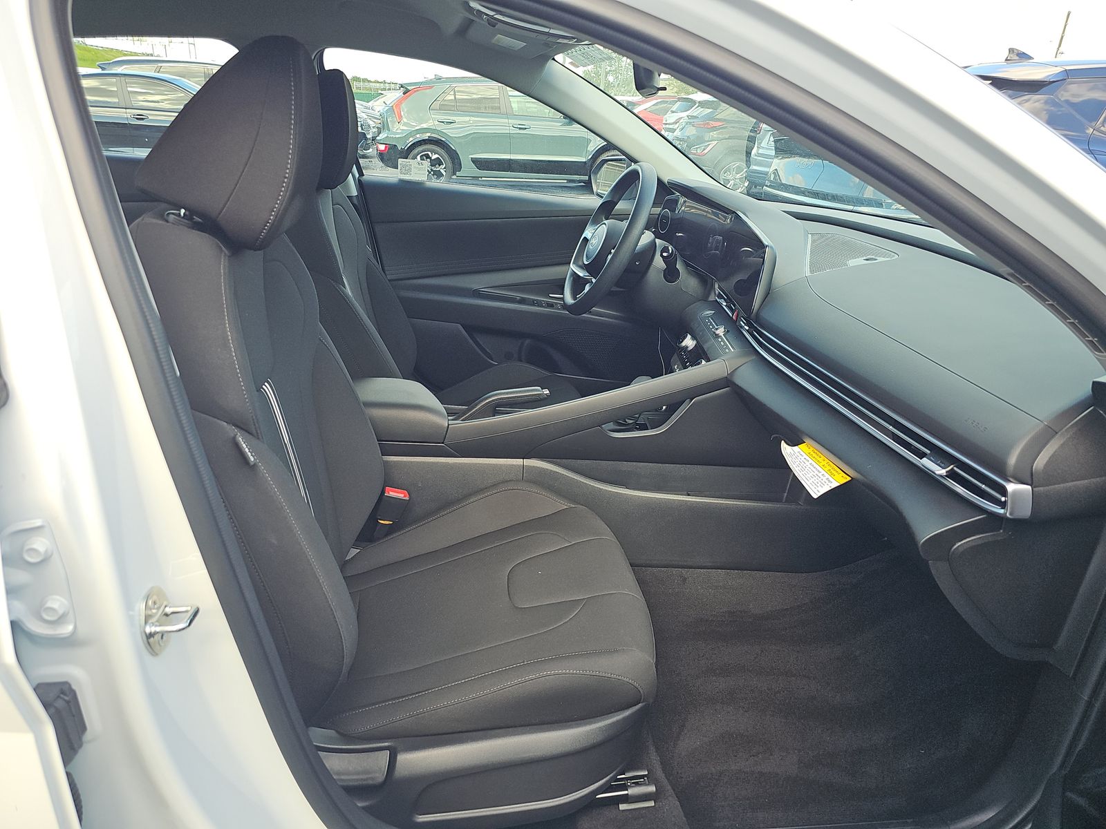 2024 Hyundai Elantra SEL FWD