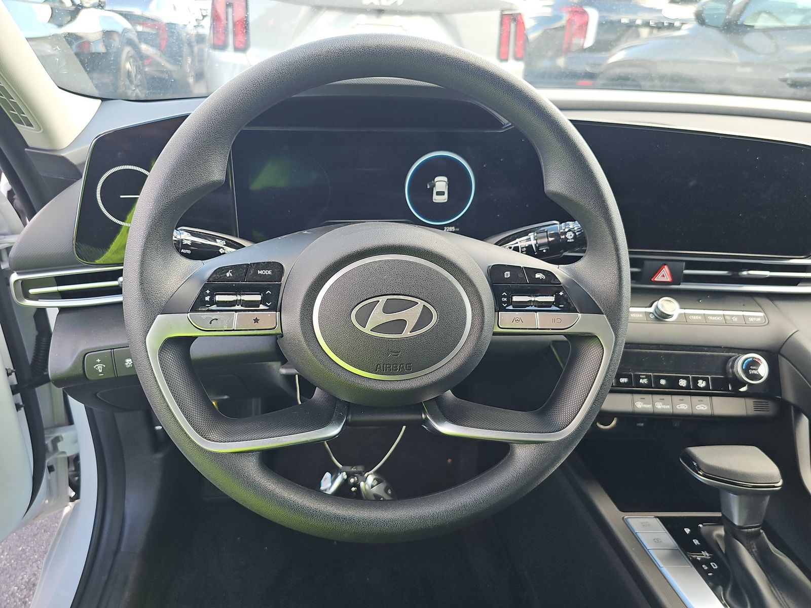 2024 Hyundai Elantra SEL FWD