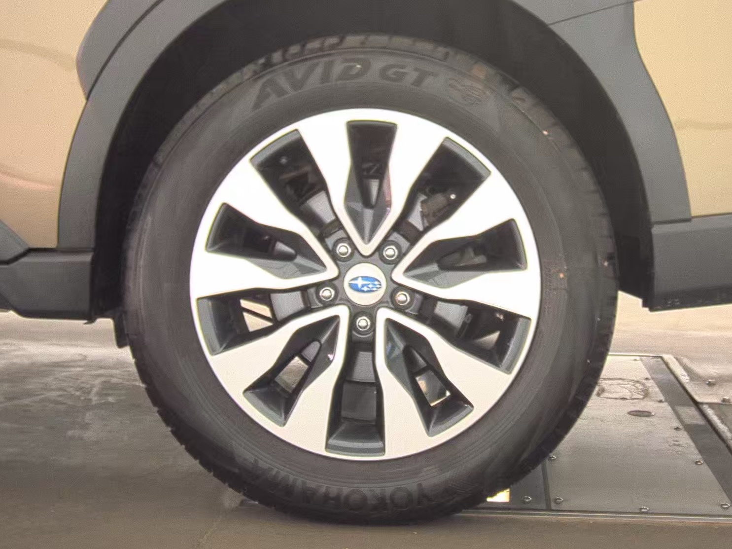 2023 Subaru Outback Touring AWD