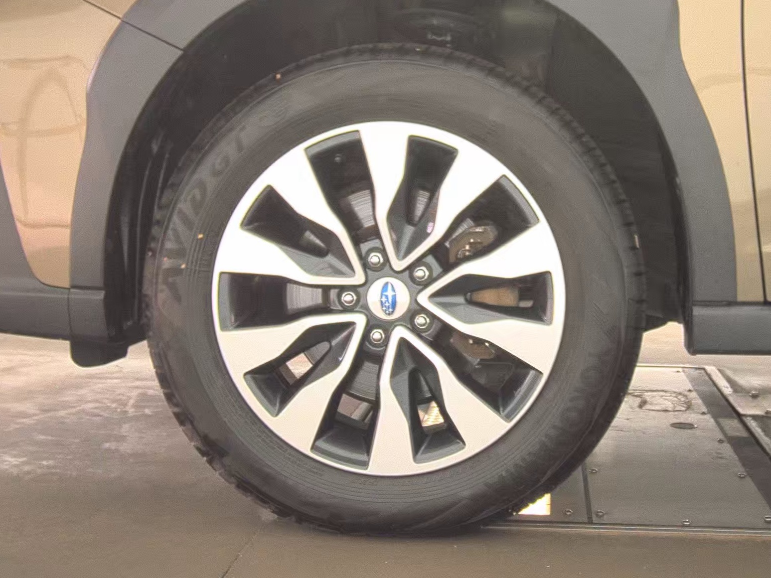 2023 Subaru Outback Touring AWD