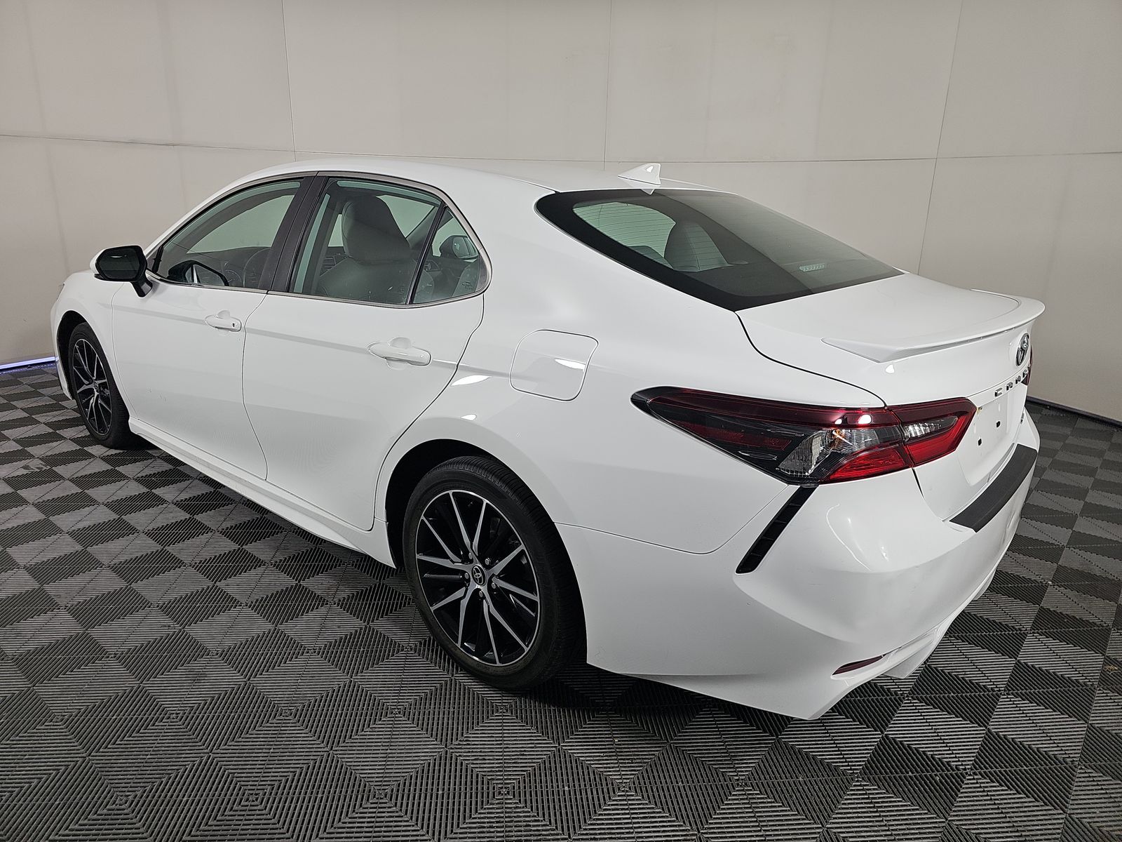 2023 Toyota Camry SE FWD