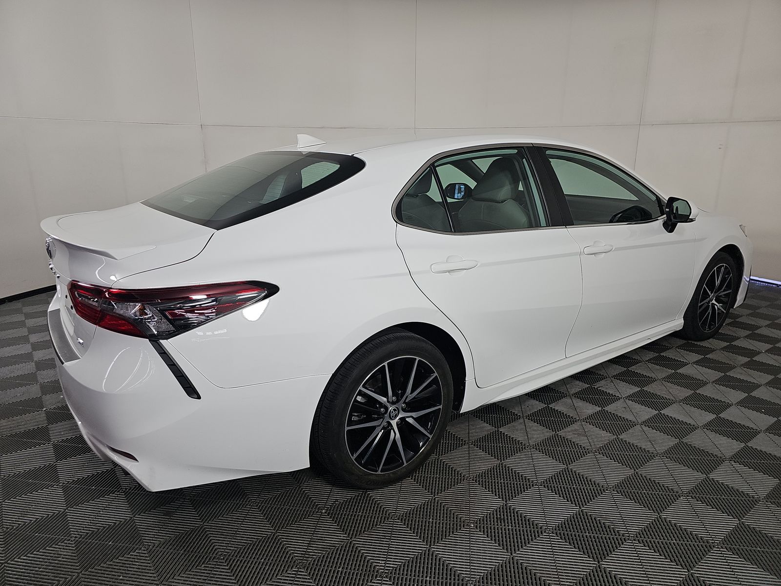 2023 Toyota Camry SE FWD