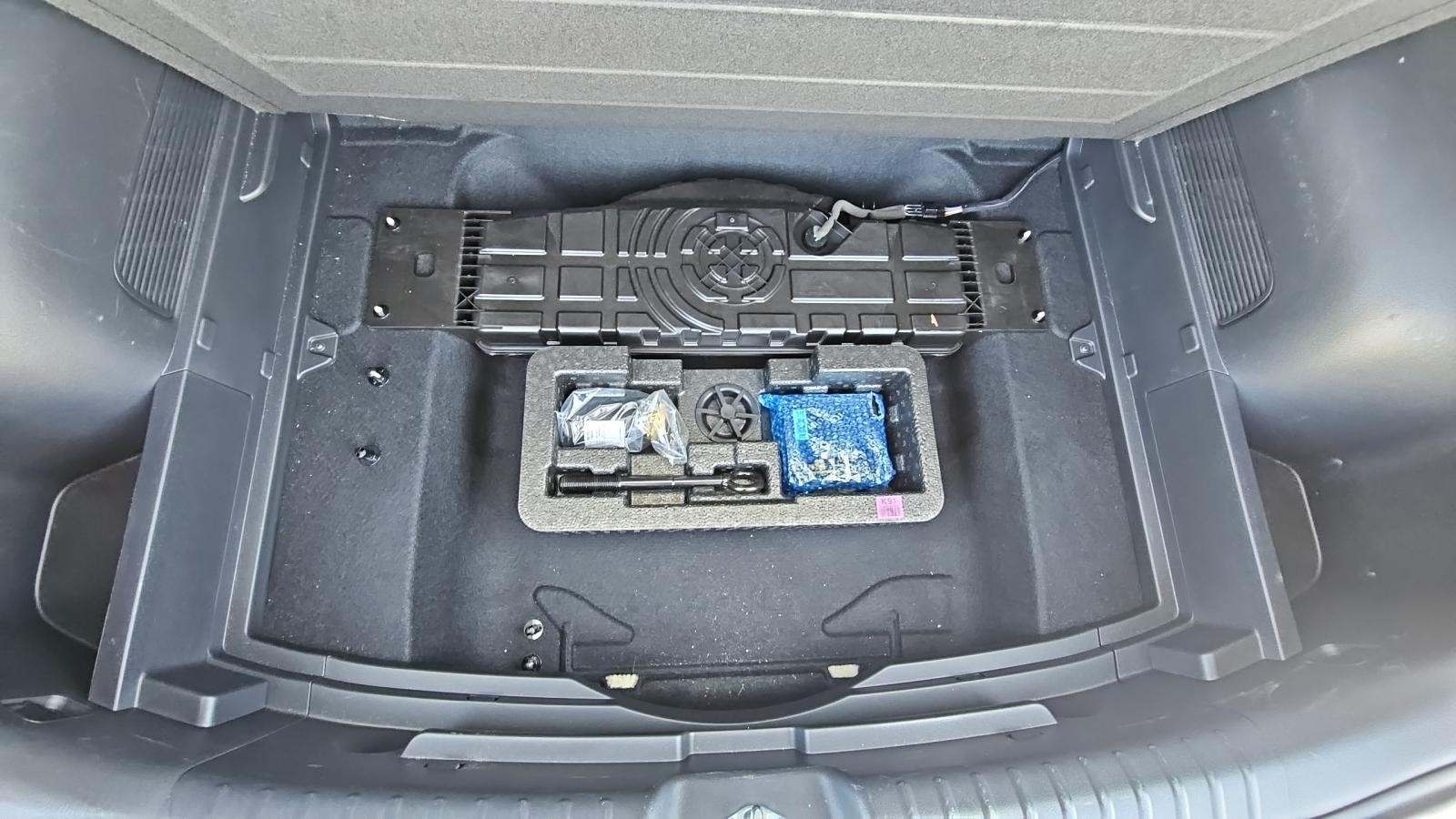 2023 Kia Niro SX Touring FWD