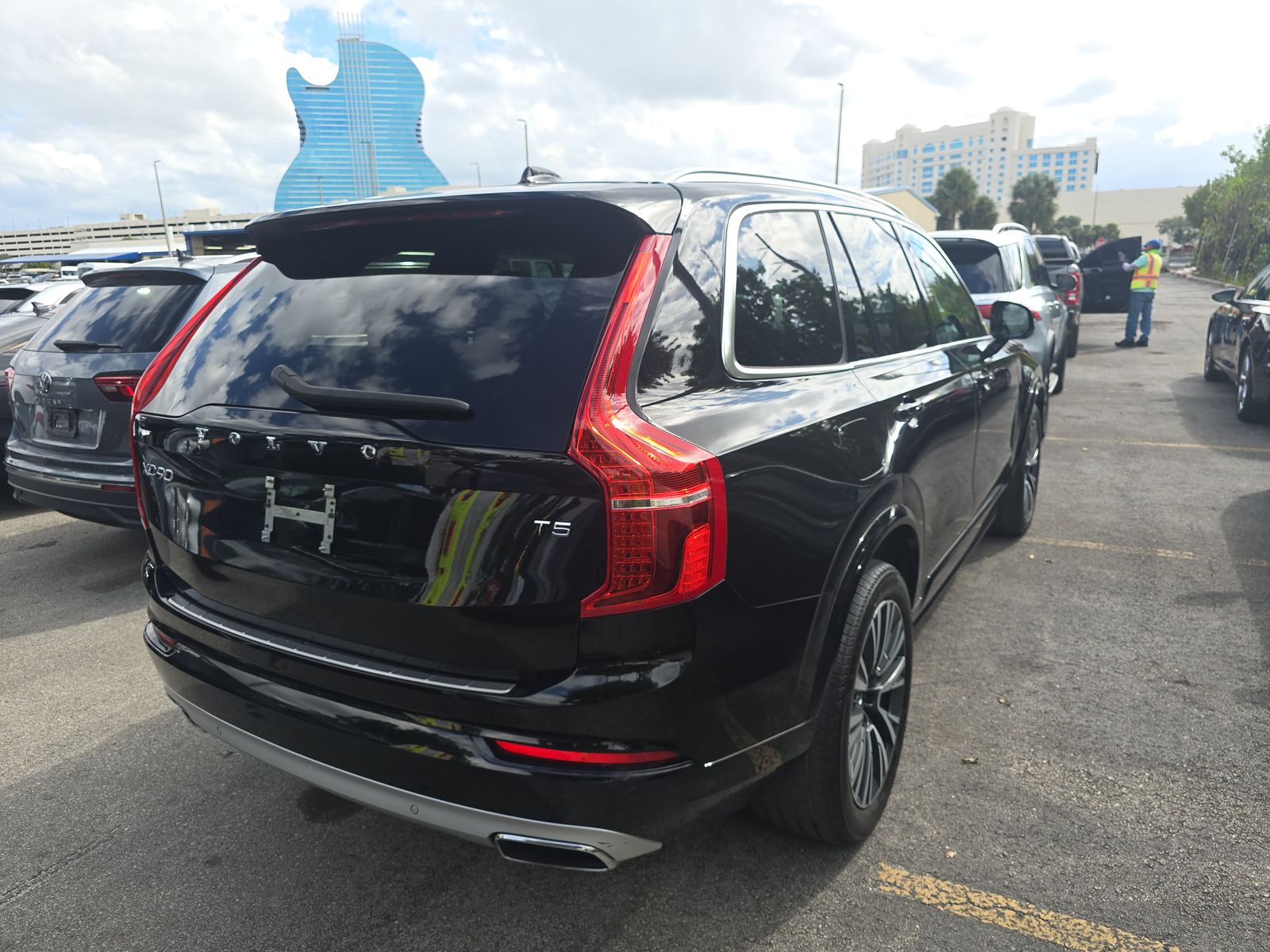 2021 Volvo XC90 T5 Momentum FWD