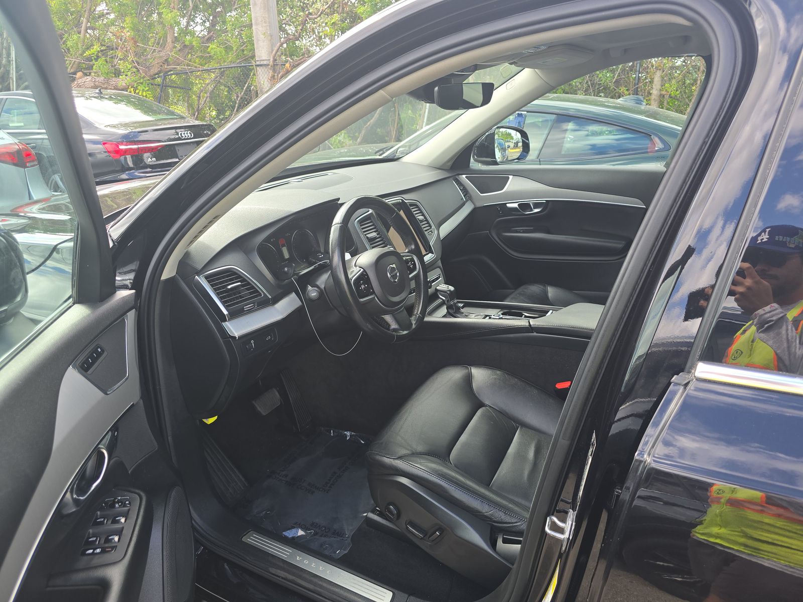 2021 Volvo XC90 T5 Momentum FWD