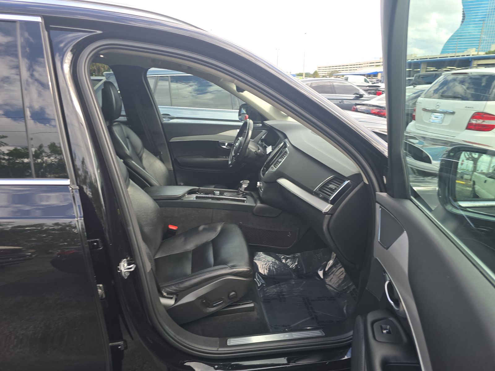 2021 Volvo XC90 T5 Momentum FWD