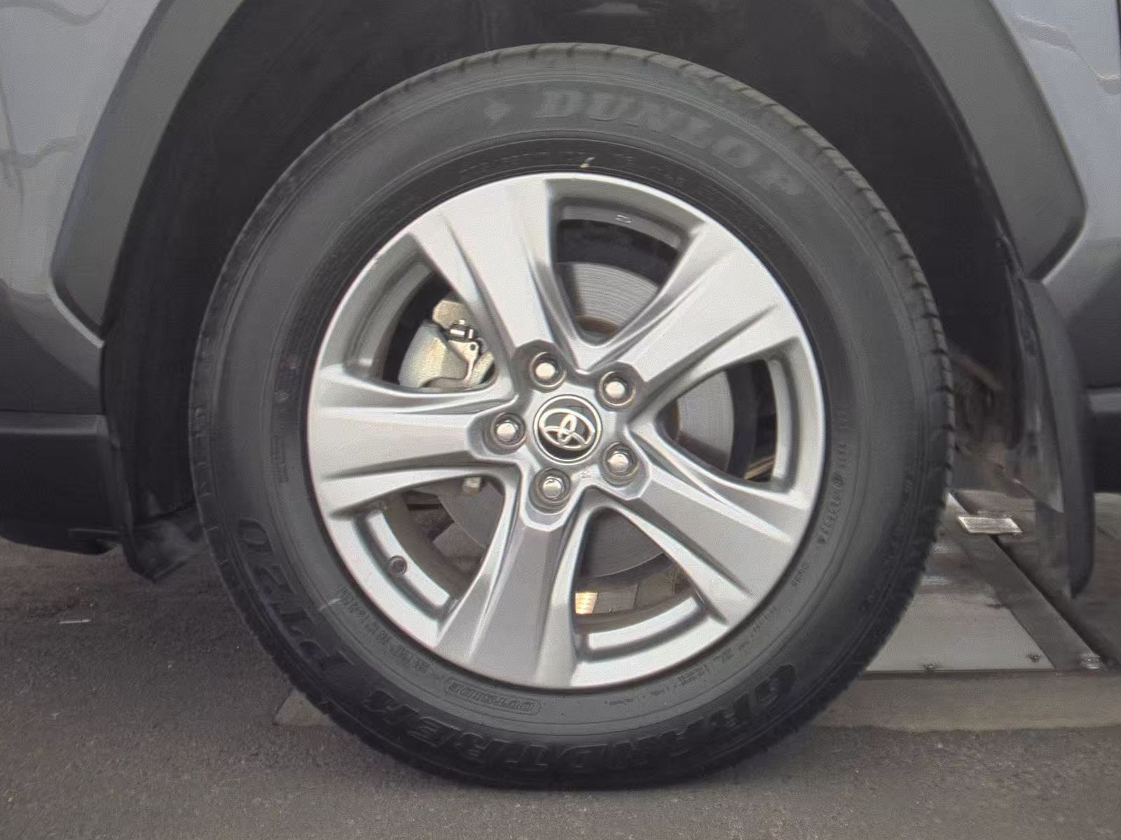 2024 Toyota RAV4 XLE FWD