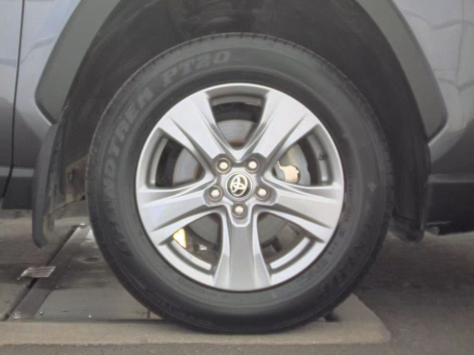 2024 Toyota RAV4 XLE FWD