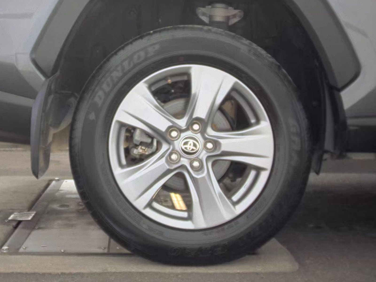 2024 Toyota RAV4 XLE FWD