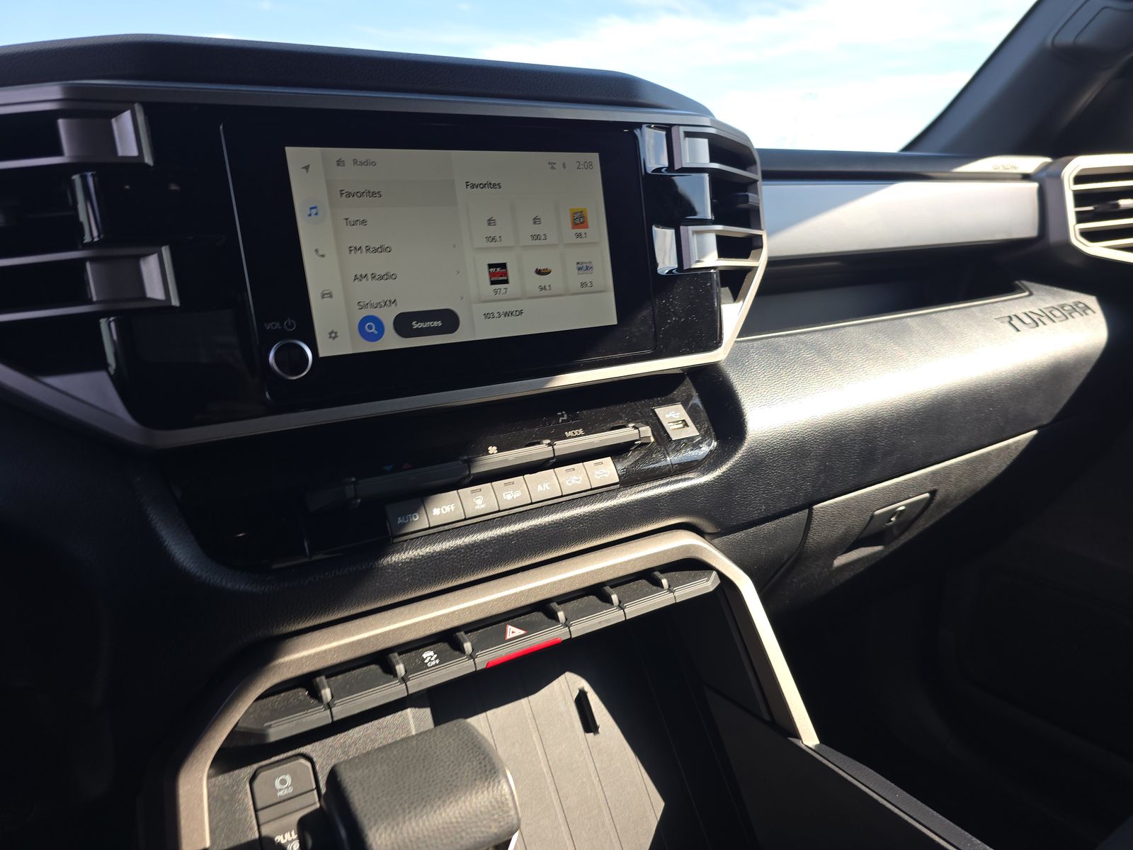 2025 Toyota Tundra SR5 AWD