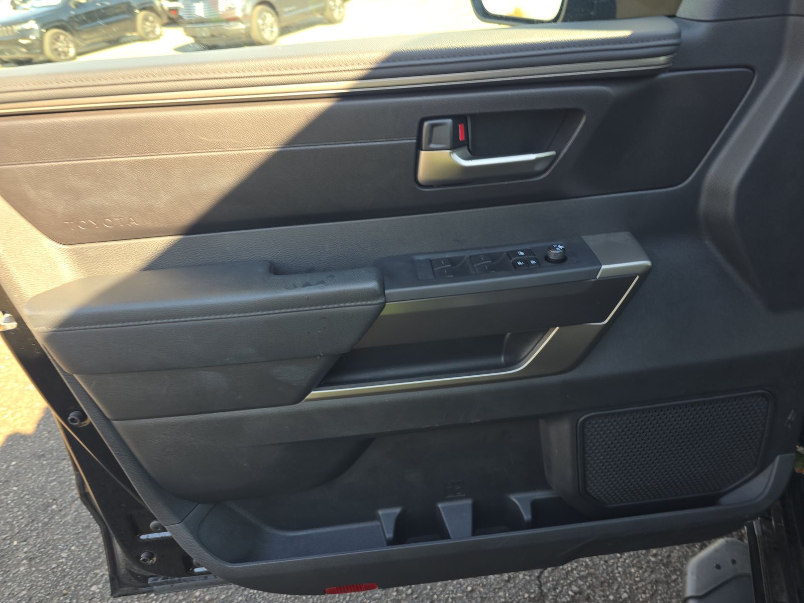 2025 Toyota Tundra SR5 AWD