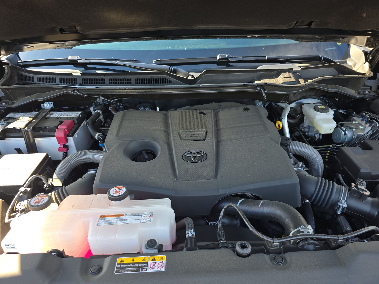 2025 Toyota Tundra SR5 AWD