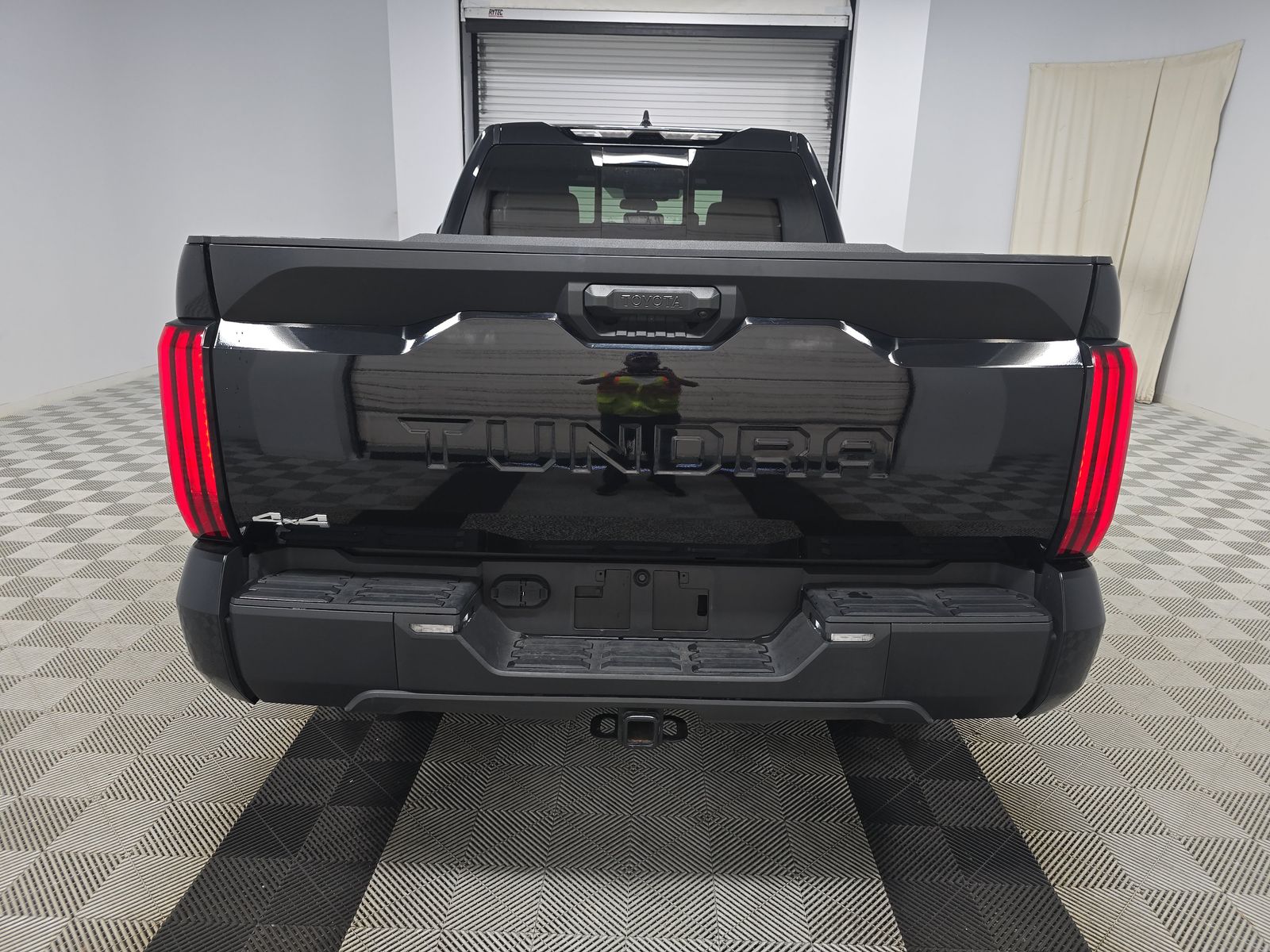 2025 Toyota Tundra SR5 AWD