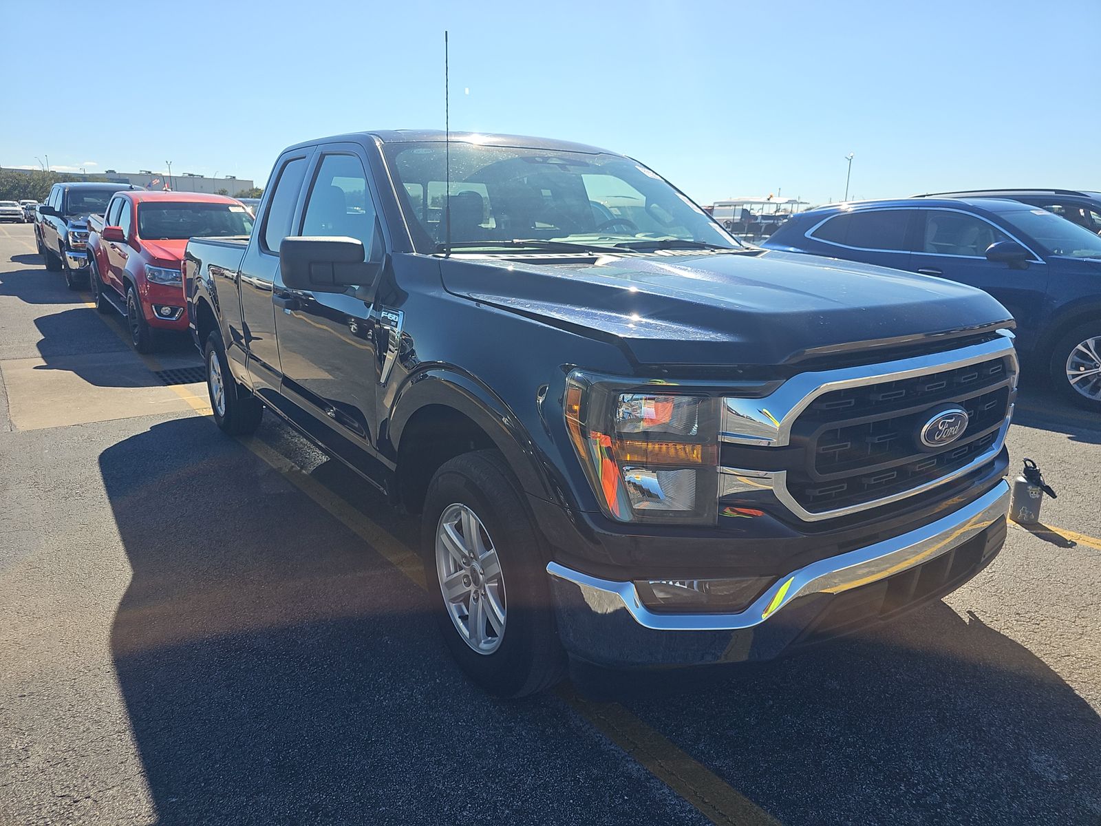 2023 Ford F-150 XLT RWD