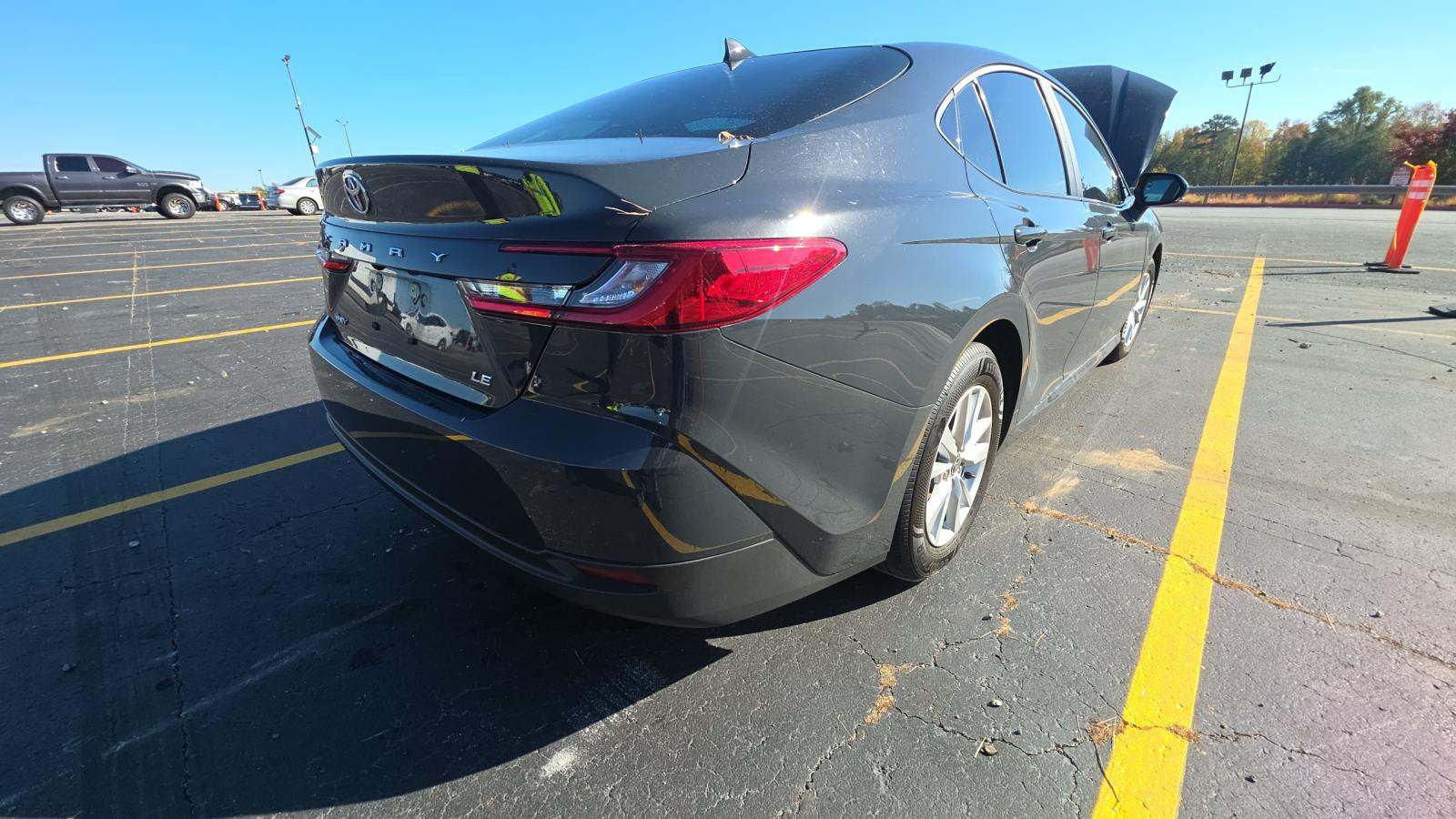 2025 Toyota Camry LE FWD