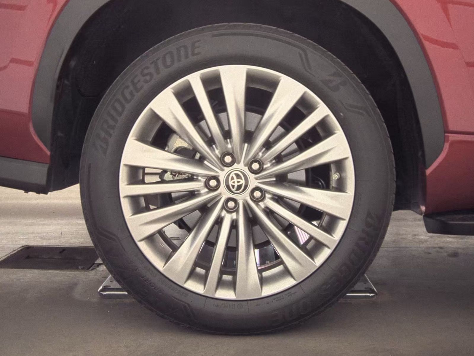 2023 Toyota Highlander Platinum FWD