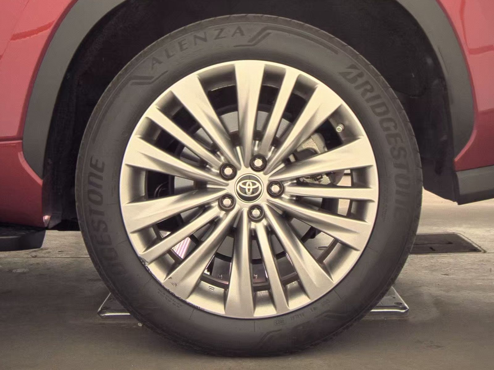 2023 Toyota Highlander Platinum FWD