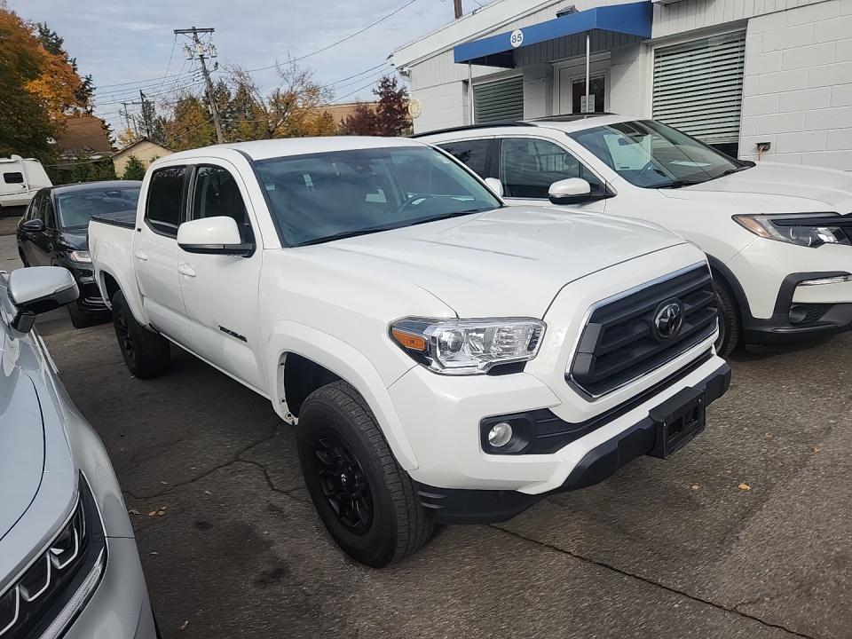 2022 Toyota Tacoma SR5 AWD