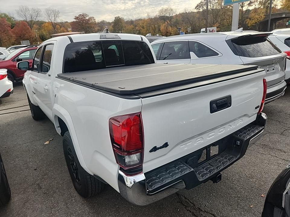 2022 Toyota Tacoma SR5 AWD