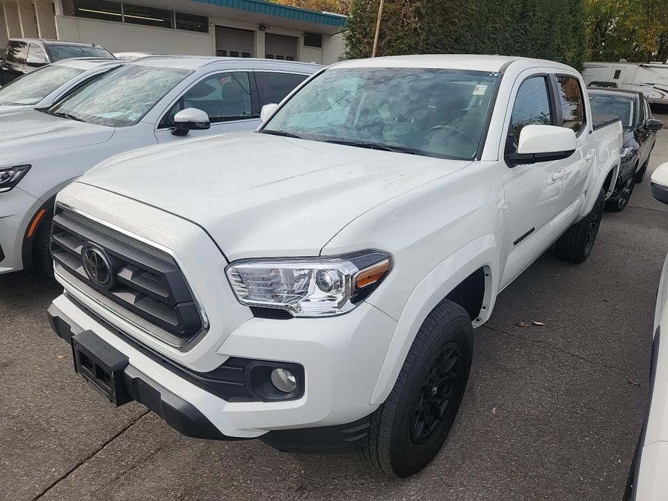 2022 Toyota Tacoma SR5 AWD